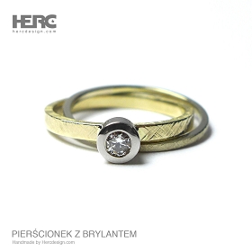 Gold diamond ring (engagement ring)